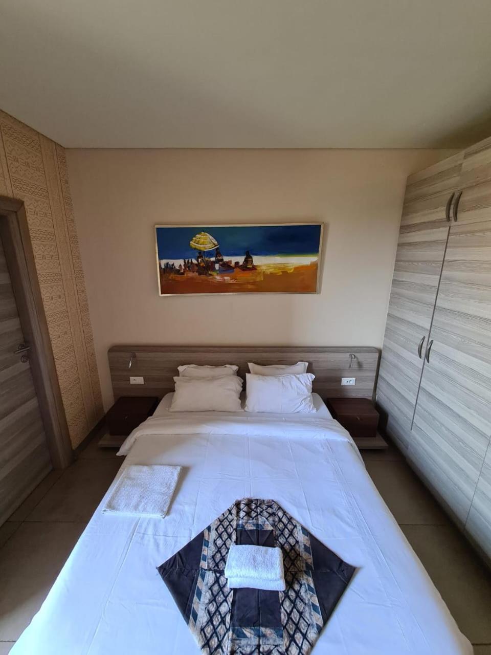 Roots Hotel Apartments Abidjan Exterior foto